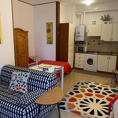 Appartamento Affitti Brevi Verona Colors/G.B. Rossi Friendly Exterior photo